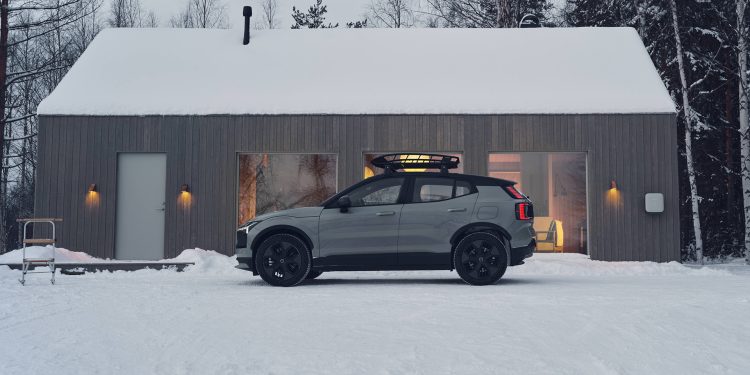 Volvo EX30 Cross Country in winter